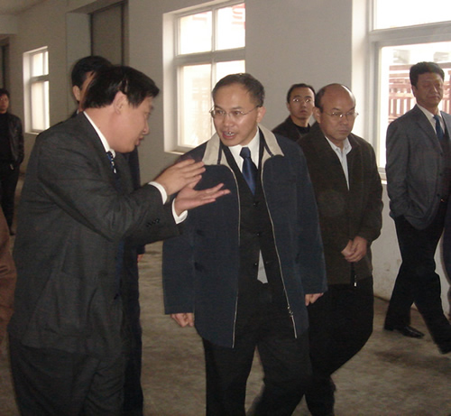 2006年，河北出入境檢驗(yàn)檢疫局程方局長(zhǎng)來(lái)我公司視察